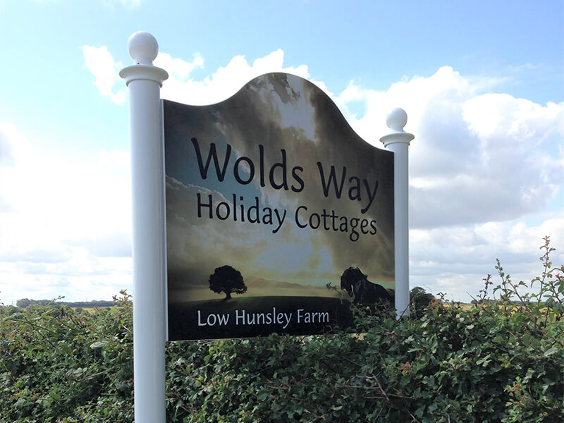 Wolds Way Holiday Cottages Sign